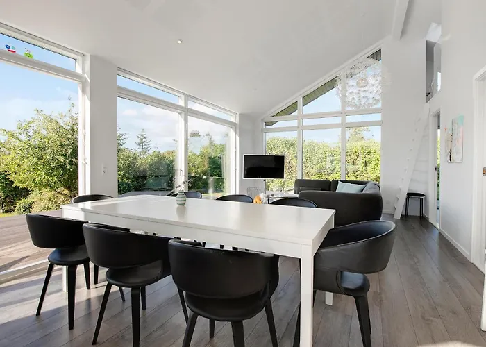Semesterbostad 3 Bedroom Gorgeous In