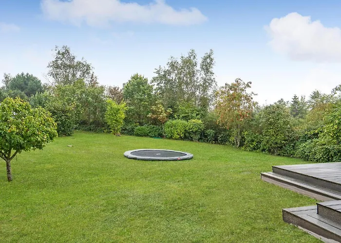 3 Bedroom Gorgeous In Semesterbostad *
